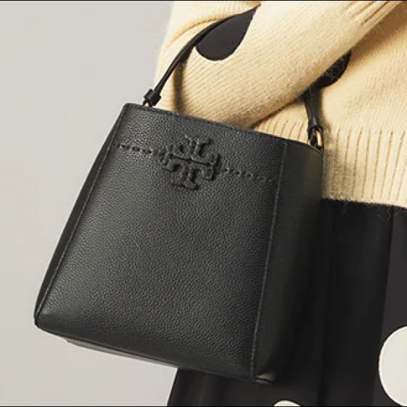 Tory Burch Handbags - Tory Burch McGraw Bucket Bag Black Pebbled leather.